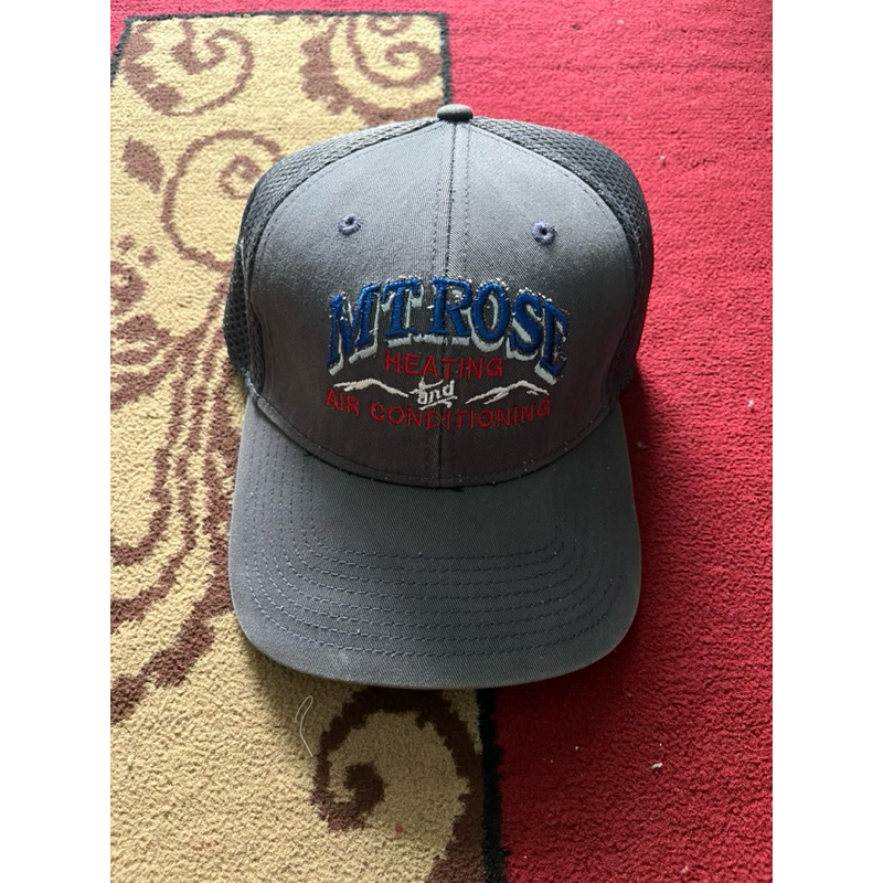PRELOVED TOPI MERK NEW ERA