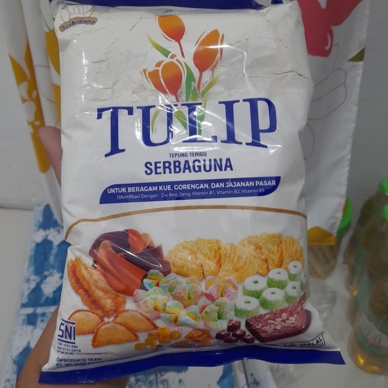 

tepung terigu tulip 1 kg