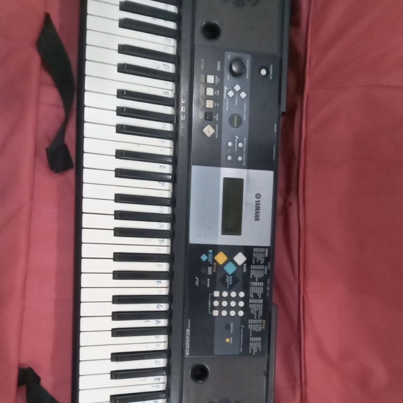 Yamaha PSR E223