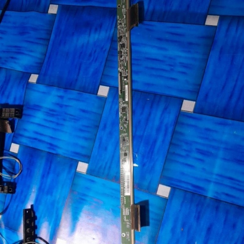 tcon  timing control BOE  hv320whb-n55