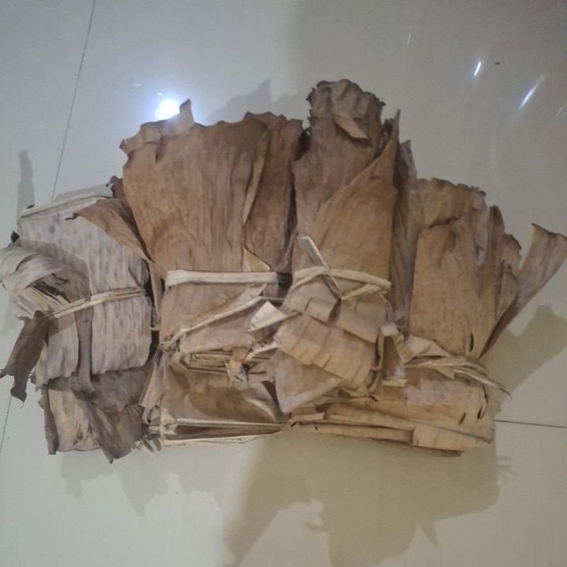 

DAUN PISANG KERING KLARAS 150 GRAM