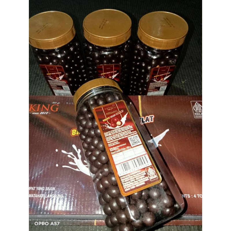 

megabol biskuit salut cokelat isi 4 toples