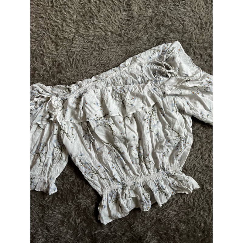 (Preloved) Sabrina putih bunga bunga