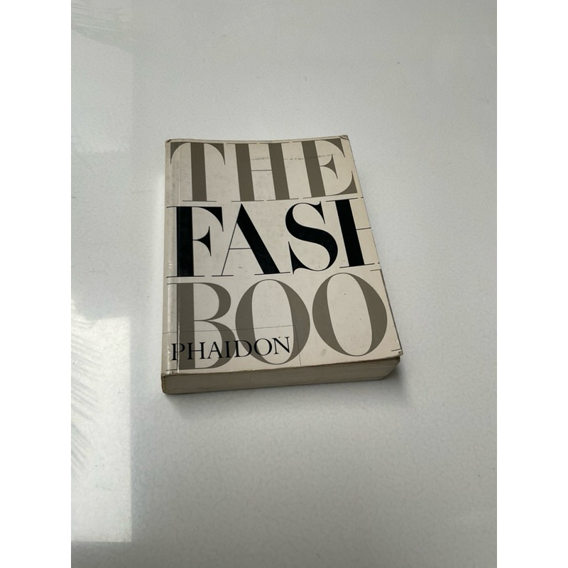 THE FASHION BOOK
