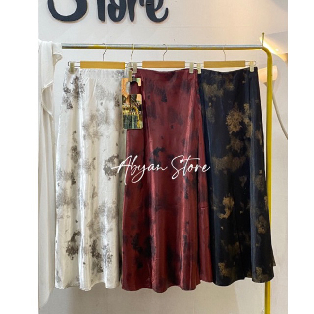 gisva skirt/rok silk motif/rok silk import