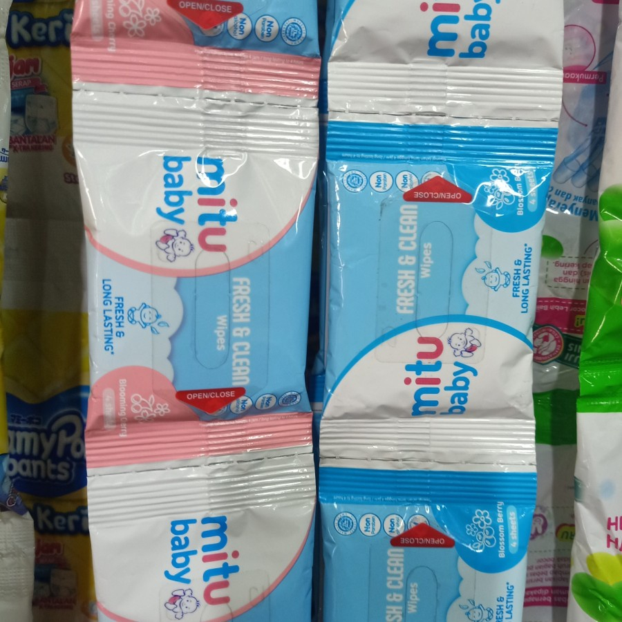 1 Renceng MITU Tissue Basah Mini isi 12 sachet x 4 sheets