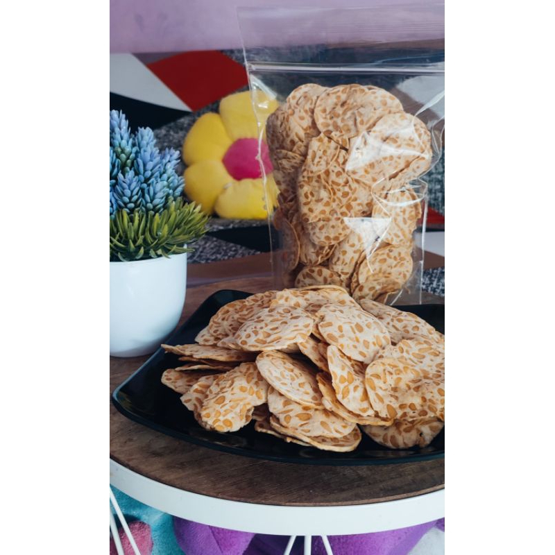 

Keripik tempe renyah dan gurih kemasan 250 gram