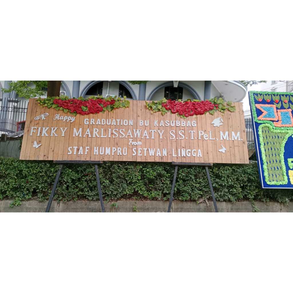 PAPAN RUSTIC BATAM / KARANGAN BUNGA BATAM