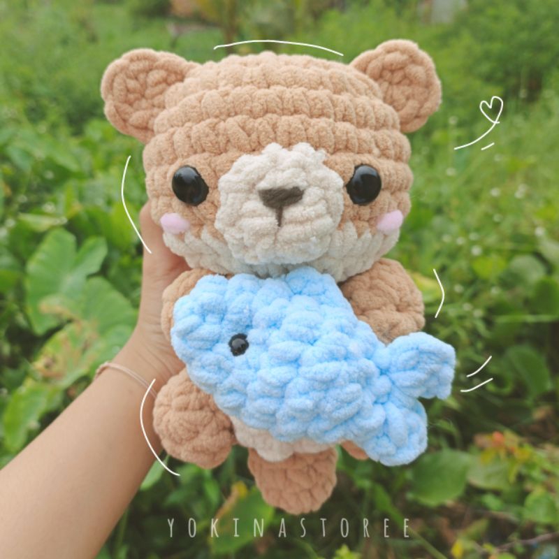 HANDMADE Crochet Otter plushie, boneka rajut berang berang (chenille yarn)