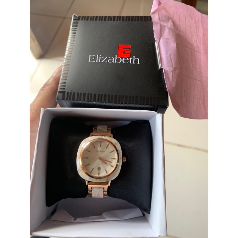 Jam tangan Elizabeth