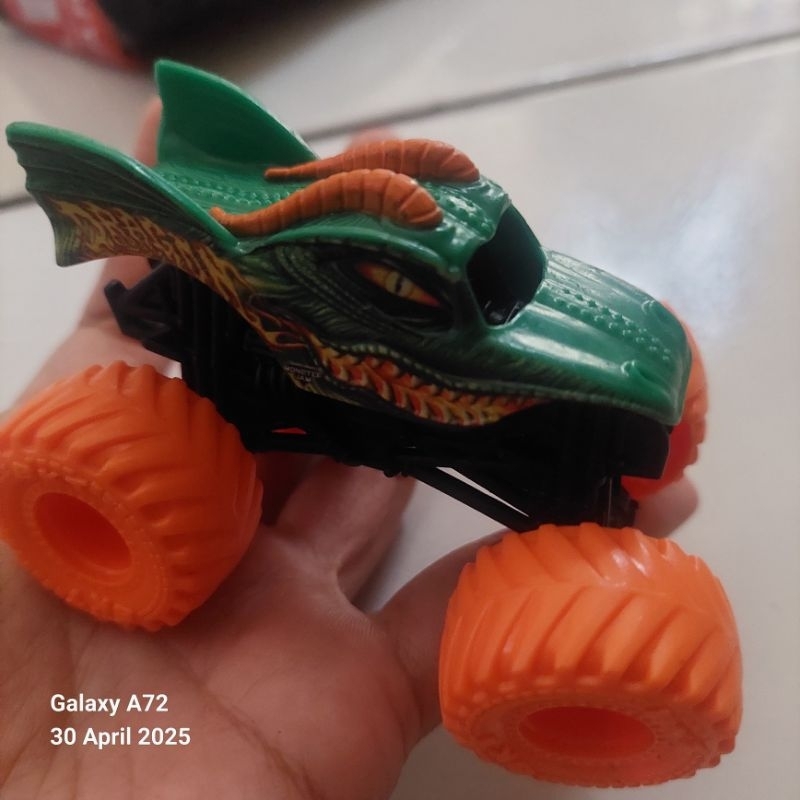 SECOND Mainan Anak Laki Laki Mainan Mobilan monster truck HW hotwheel Loco punk dinosaurus Alarm gol