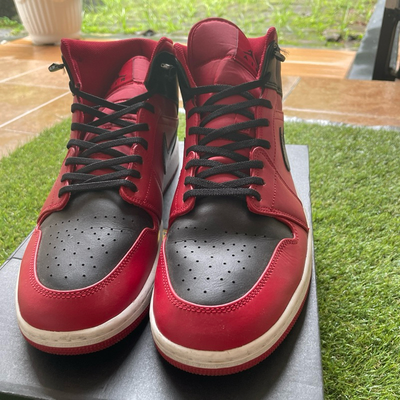 Sepatu Nike Air Jordan 1 Mid Reverse Bred Original Preloved