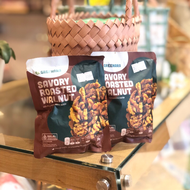 

Greenara One Serving Savory Roasted Walnut 28g / Kacang Walnut