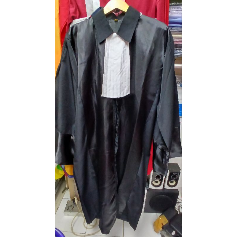 Toga Pengacara/Advokat