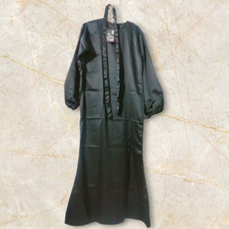 Dress Satin hitam