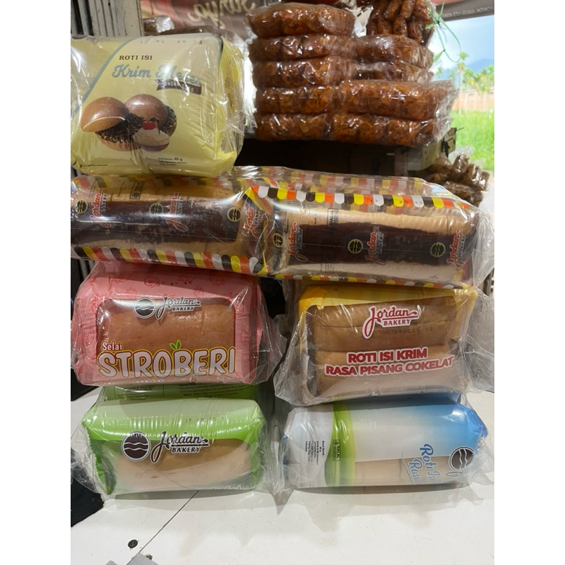 

Roti Jordan Bakery Berbagai Rasa Coklat, Kelapa, Stroberi, Blueberry