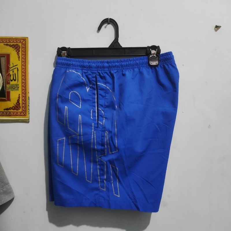link co nb big logo short pants