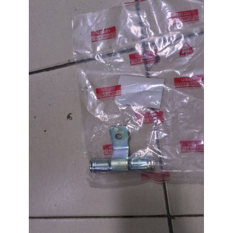 pipa oli cooler pipe oli cooler oil cooler isuzu traga euro 4