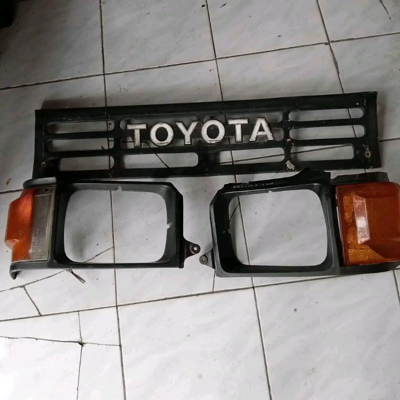 grill Toyota kijang super atau grill kijang super atau grill depan kijang atau grill lampu kijang su