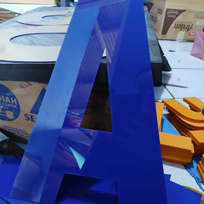 Huruf Timbul Akrilik Tinggi 40cm Tebal Akrilik 2mm Huruf Custom Akrilik