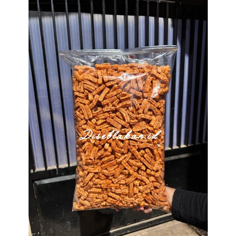 

Kerupuk ikan samit kerupuk soto kerupuk jadul pedas AIDA kemasan 1kg