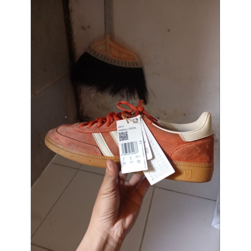 ADIDAS SPEZIAL ORANGE
