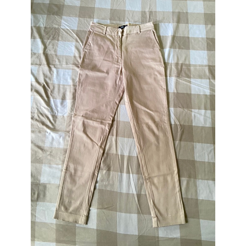 preloved celana casual GEELA warna cream