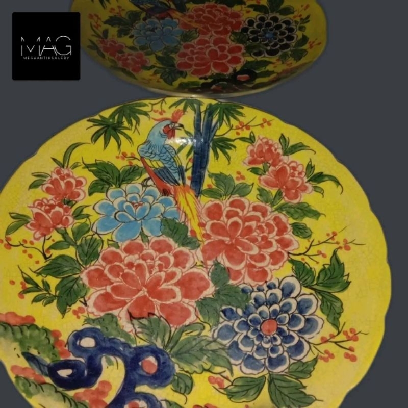 Piring Hiasan Antik Kembang Kuning Diameter 42CM