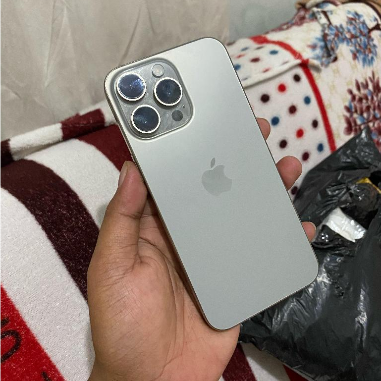 iPhone 15 Pro Max 512 BH 86% RESMI SECOND IBOX
