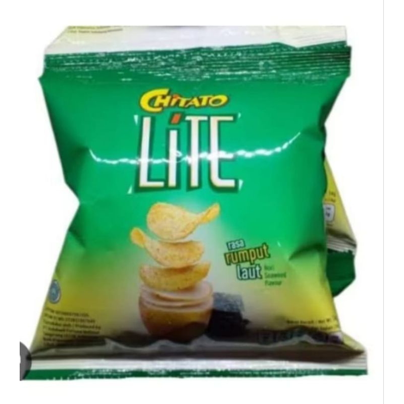 

chitato life mini keripik kentang rasa rumput laut 1 renteng 10 pcs 14 grm