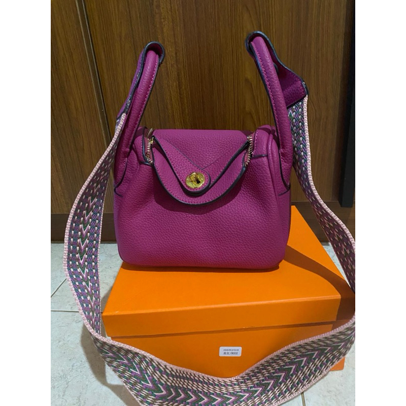 

fuschia shoulder bag