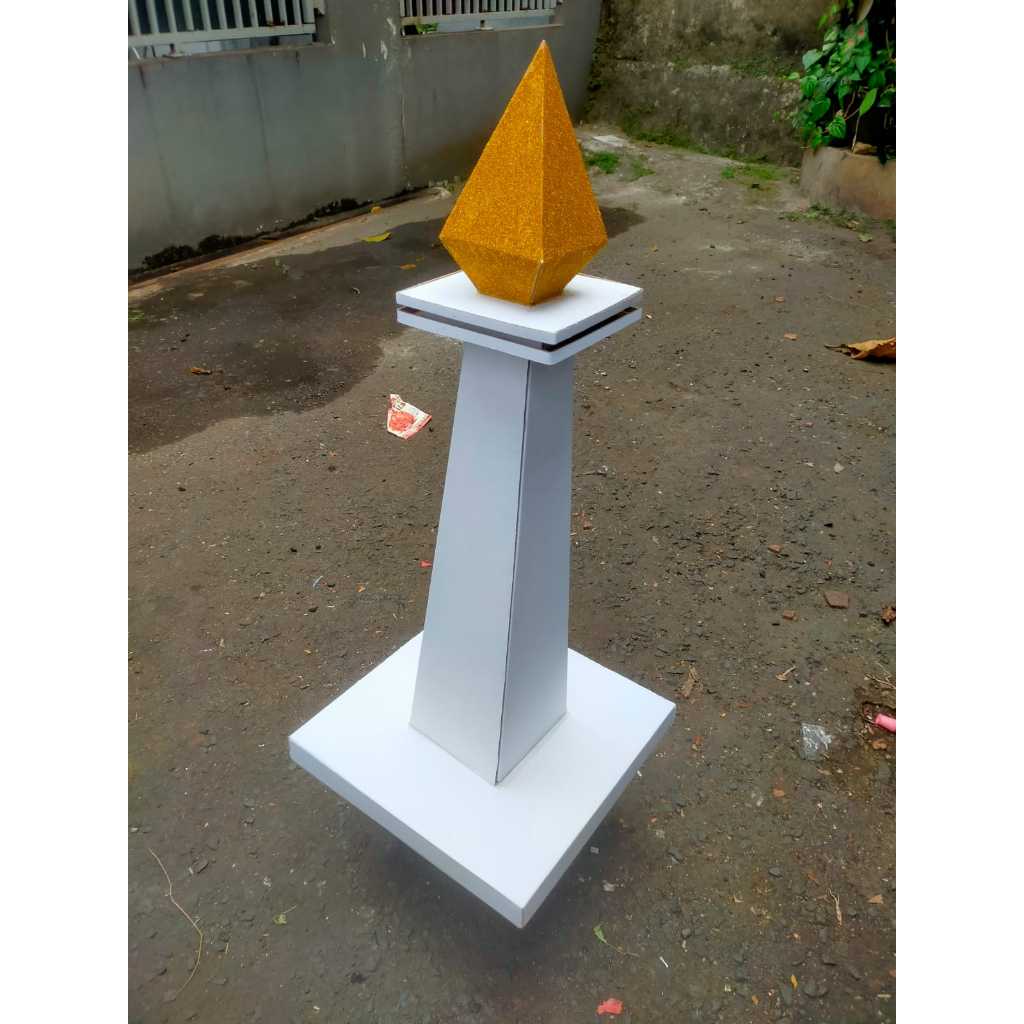 Miniatur monas tugu emas full cat ukuran tinggi 1,5 meter