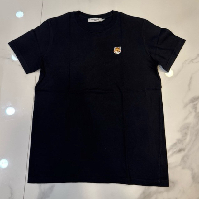 PRELOVED MAISON KITSUNE TSHIRT SIZE M BLACK