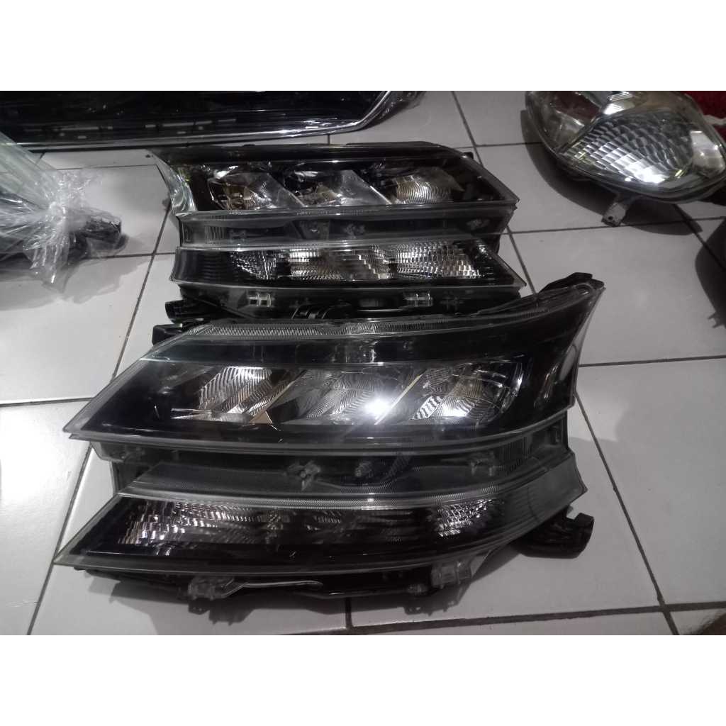 Headlamp Avanza Xenia 2019 - 2021