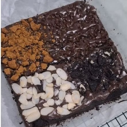 

heyo.bake fudgy brownies 20x20 single topping