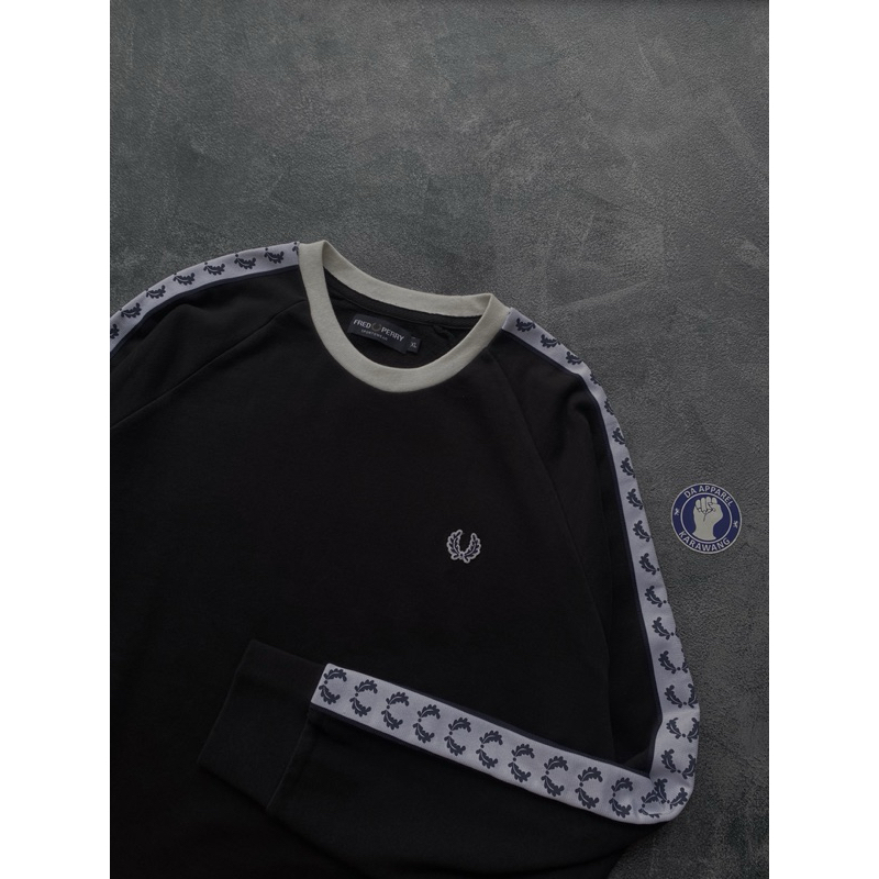 Ready Stok Crewneck Fred Perry Taped Black Original 100%