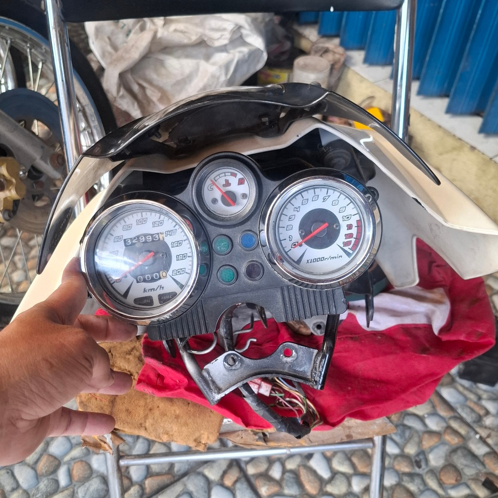 Batok set spidometer ninja r original copotan