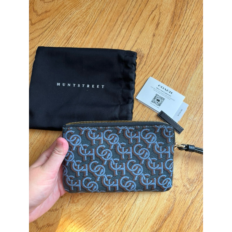 LIKE NEW COACH ORIGINAL Wristlet Small