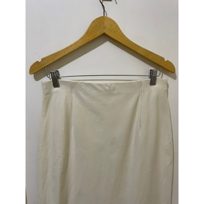 Preloved Rok Span Cream by Uniqlo