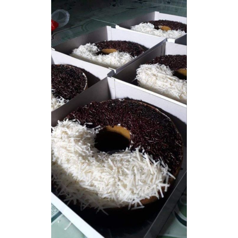 

Bolu Jadul Original Toping Request 24cm (5butir telor)