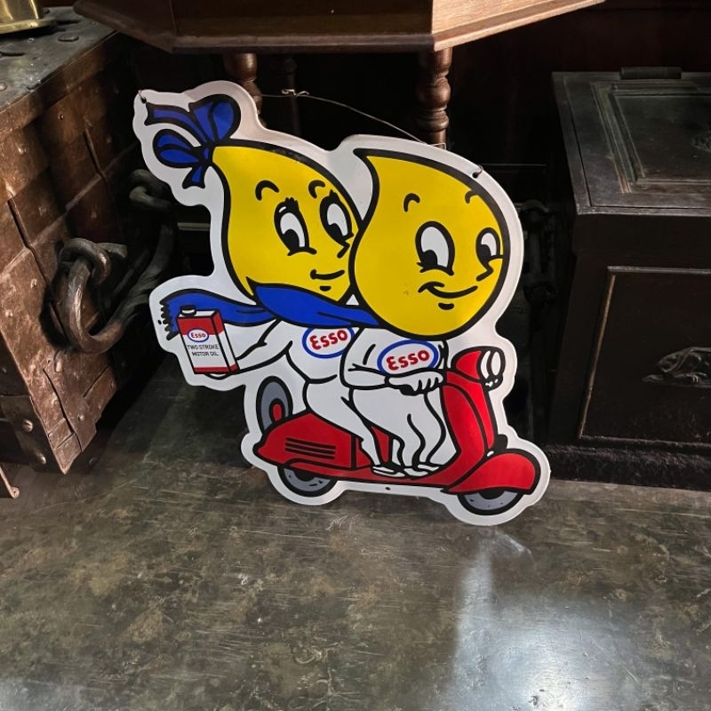 Papan Iklan Enamel Esso Couple Mengendarai Vespa Lawas Jadul Tua