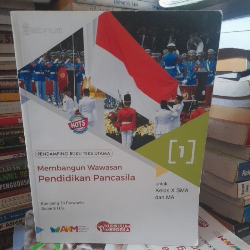 BUKU PPKN PLATINUM/MEMBANGUN WAWASAN PENDIDIKAN PANCASILA KURIKULUM MERDEKA UNTUK SMA KELAS 1/10