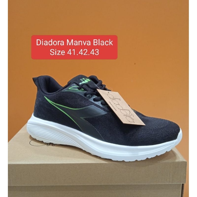 Diadora Manva Black