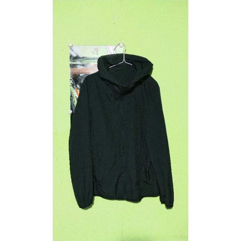 Jaket Parasut Uniqlo