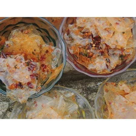 

Beledag keripik kaca 1kg bumbu melimpah pedas daun jeruk