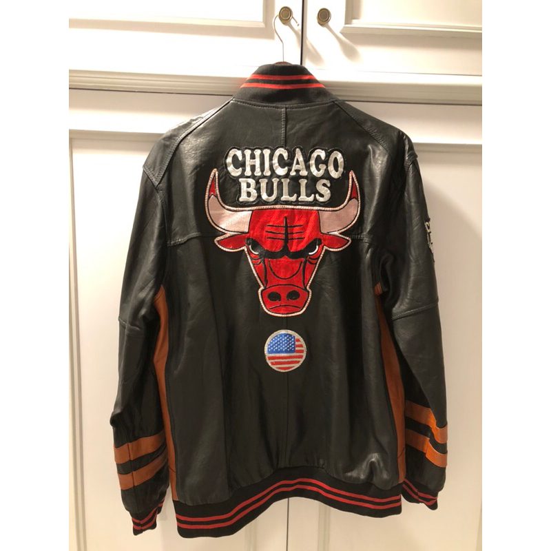 CHICAGO BULLS LEATHER JACKET