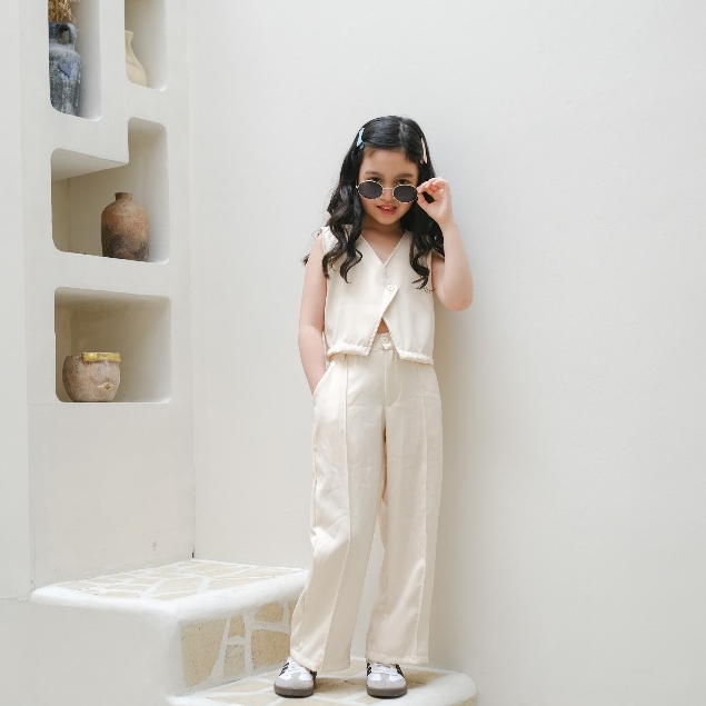 SHOPNOELLE-ZOEY/SETELAN ANAK PEREMPUAN/SETELAN ANAK KEKINIAN/BAJU ANAK KOREA/BAJU ANAK/BAJU ANAK VIR