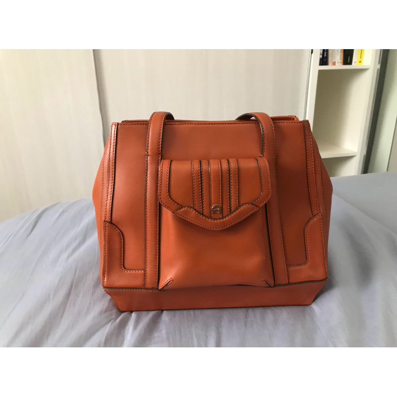preloved aigner tan leather tote bag