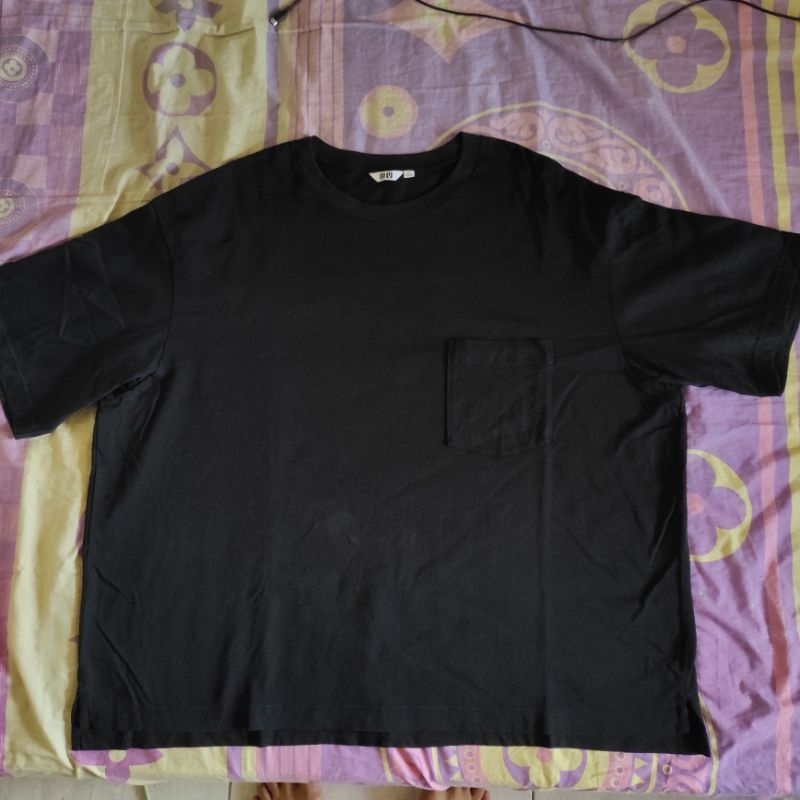 

kaos uniqlo