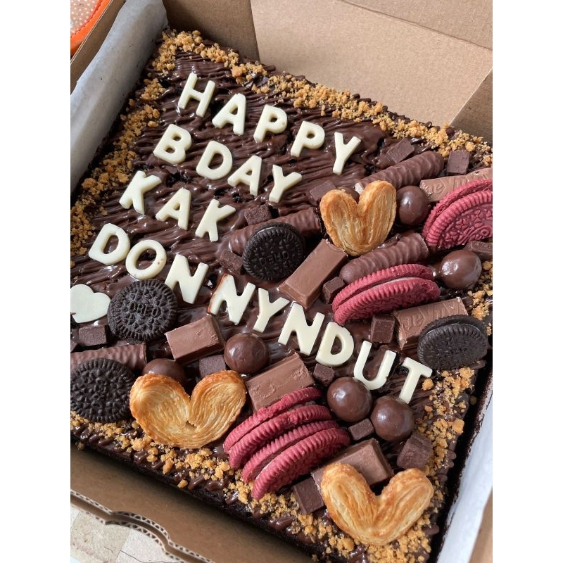 

Custom Wording Premium Fudgy Brownies 20x20